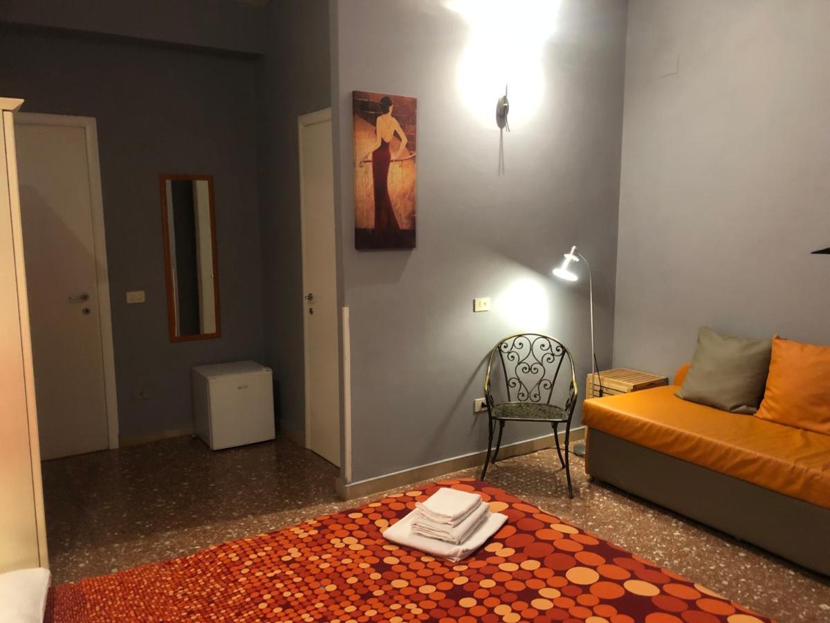 La Donna Garbata Bed & Breakfast Roma Ngoại thất bức ảnh